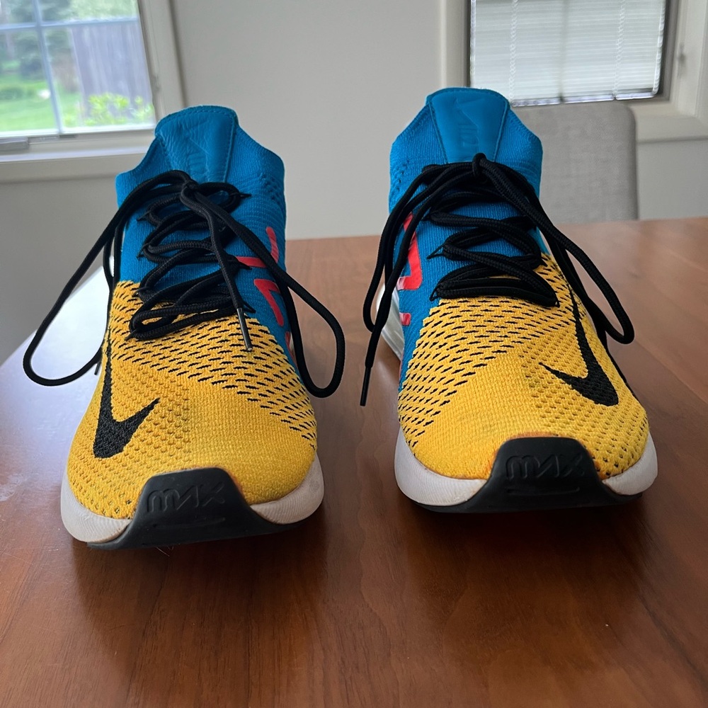 Nike Air Max 270 Flyknit